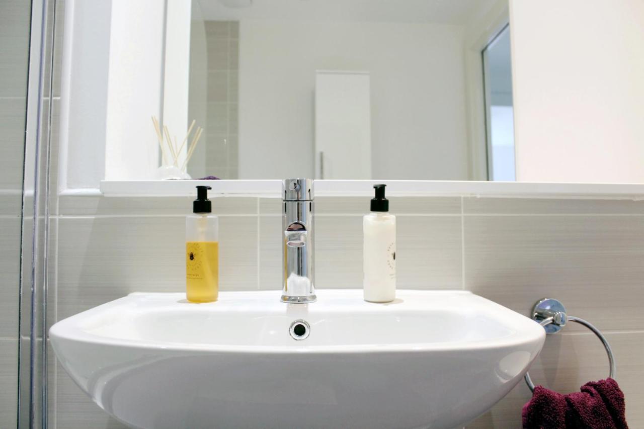 Manchester Escape - Private Room & Bathroom Near Etihad And Coop Arena - Free Secure Parking 외부 사진