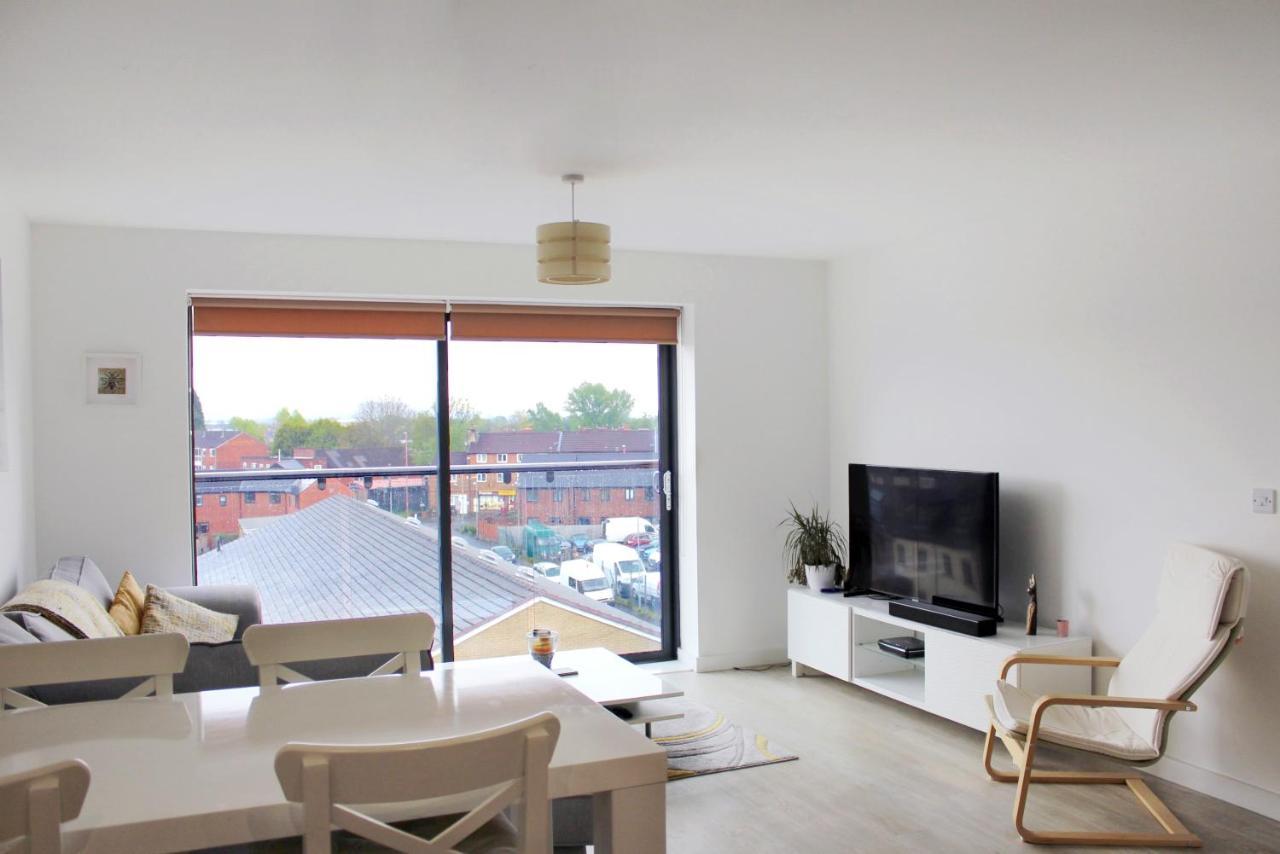 Manchester Escape - Private Room & Bathroom Near Etihad And Coop Arena - Free Secure Parking 외부 사진