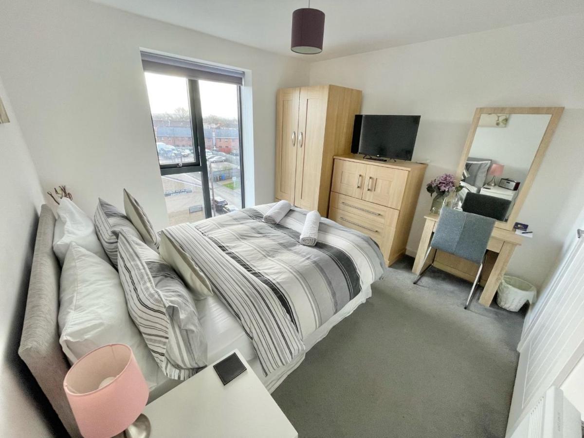 Manchester Escape - Private Room & Bathroom Near Etihad And Coop Arena - Free Secure Parking 외부 사진